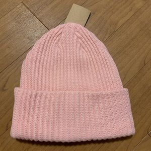 NWT Places Toque